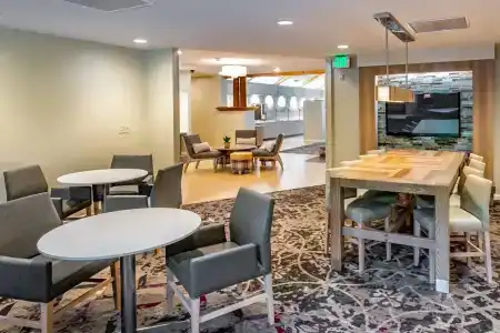 Residence Inn by Marriott Midtown - 8