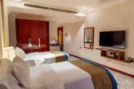 Ivory Inn - 36