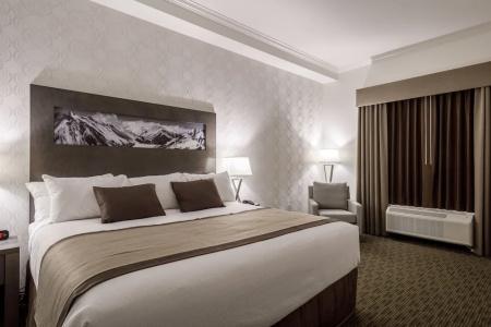Ramada by Wyndham - 38