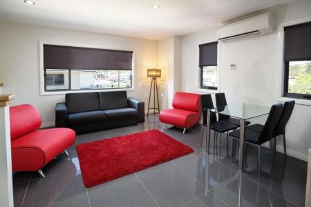 Cardiff Executive - 26