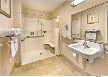 Hampton Inn & Suites - 21