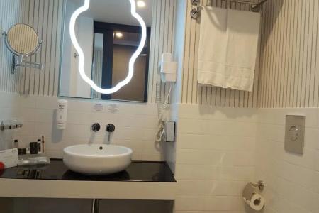 Best Western Premier Chc Airport - 30