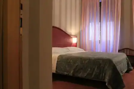 Kristina - 25