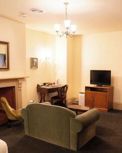 Macquarie Manor - 32