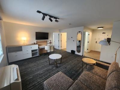 TownePlace Suites by Marriott - 31