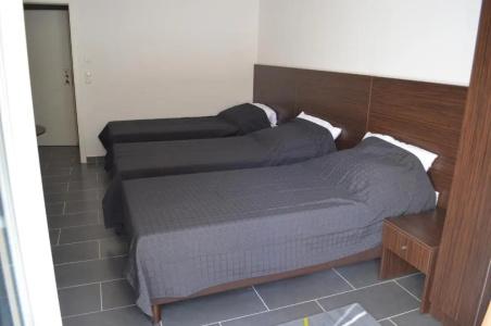 Zwei Raben Pension - 1