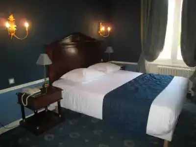 Hôtel Les Maréchaux - 42