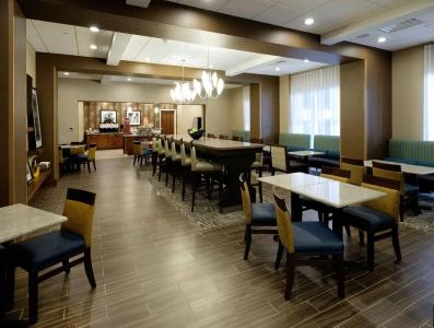 Hampton Inn Downtown - 22