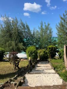 Sazani Beach and Tidal Lounge - 48