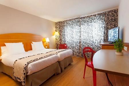 hÔTel c Suites Chambres Spacieuses - 47