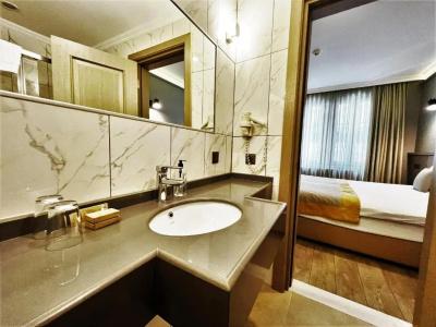 Seraglio & Suites - 53