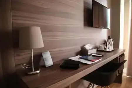 7th Floor Suite - 58