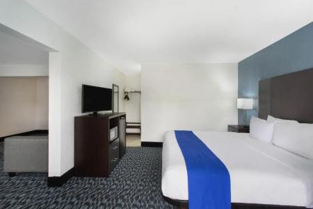 Baymont by Wyndham Charlotte University - 40