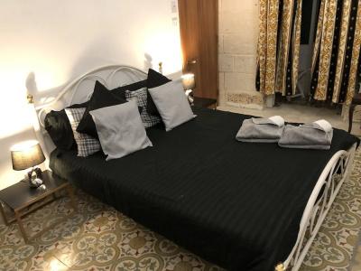 Lh Bed & Breakfast, - 13