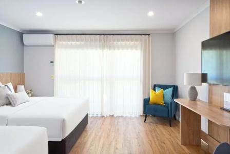 Albany Oak - 40