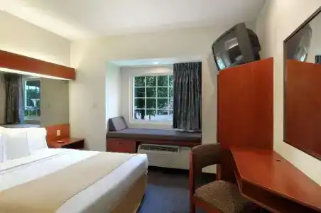 Microtel Inn and Suites by Wyndham / Shreveport - 34
