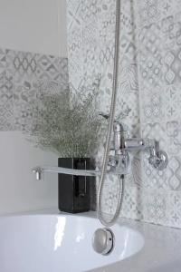 Flora Hue - 137