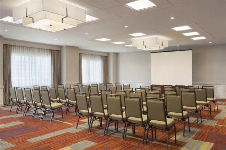 Embassy Suites by Hilton - 13