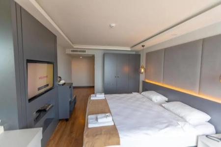 Santana Otel - 112