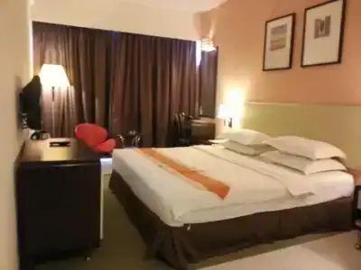 Ritz Garden - 2