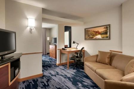 Fairfield Inn & Suites by Marriott Central - 56