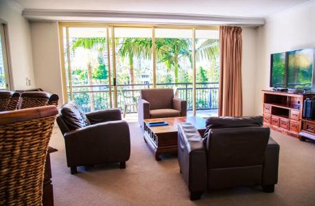 Paradise Island - 100