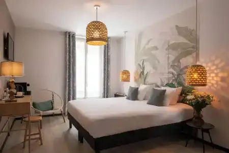 Helussi Hôtel - 75