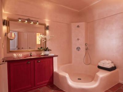 Astra Suites - 385