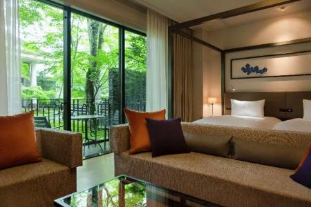 Kyukaruizawa Kikyo, Curio Collection by Hilton - 65