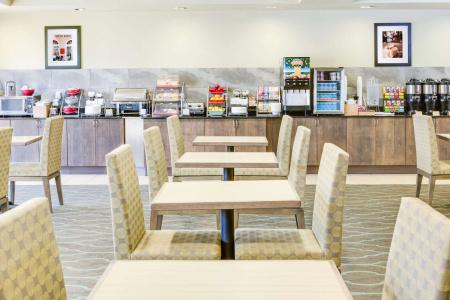 Wingate by Wyndham - 10