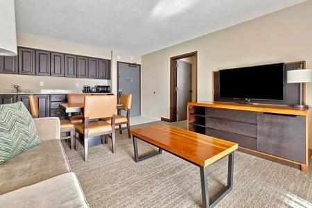 DoubleTree by Hilton - The Yarrow - 30