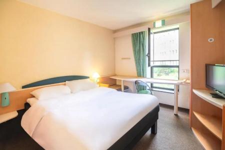 ibis Rouen Centre Rive Gauche St Sever - 48