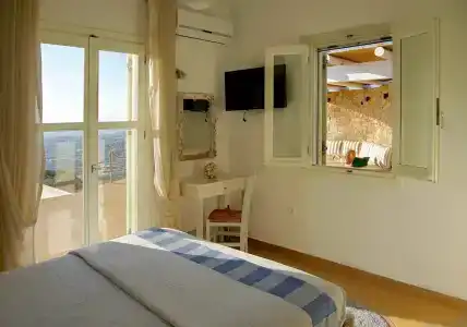 Alta Vista Naxos - 35
