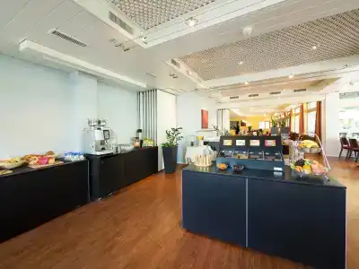 Restaurant Holiday - 22