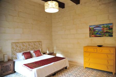 The Stonehouse - 22