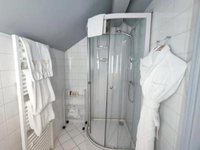 Le Manoir Au Lac - 41