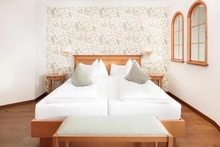 Ebner's Waldhof am See Resort & Spa - 1
