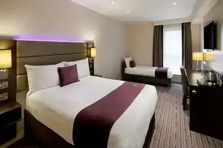 Premier Inn Victoria - 3