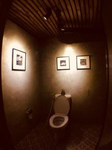 84 Gallery - 7