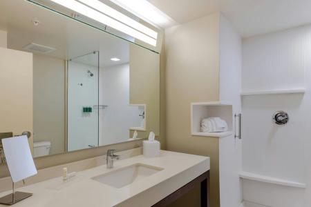 Courtyard by Marriott Savannah Airport - 9
