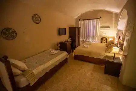 Hermes Cave - 4