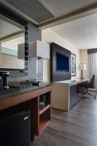 Houston Marriott Westchase - 53