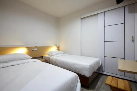 Le Bonheur Poshtel - 39