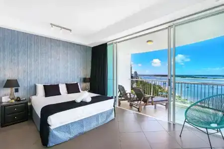 Crystal Bay On The Broadwater - 444