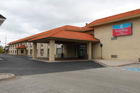 Howard Johnson Plaza by Wyndham - 0