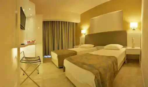 Maris Beach - 5