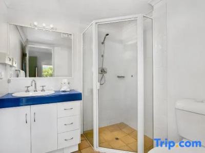 Cairns Reef Apartments & - 23