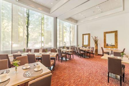 Park Inn by Radisson Dresden - 20