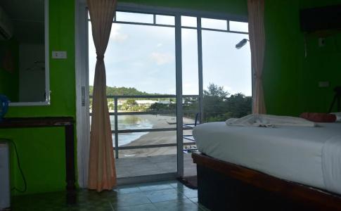 Phi Phi Cliff Beach Resort-Sha Plus - 2
