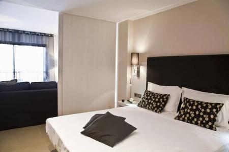 Up Suites Bcn - 13
